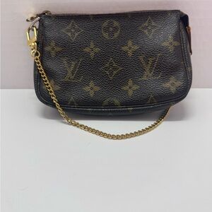Louis Vuitton Monogram Mini Pochette